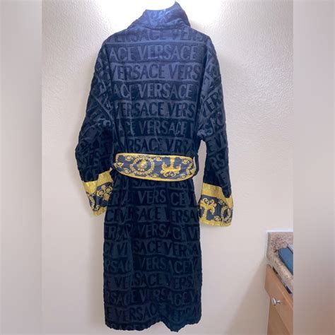 versace robe real